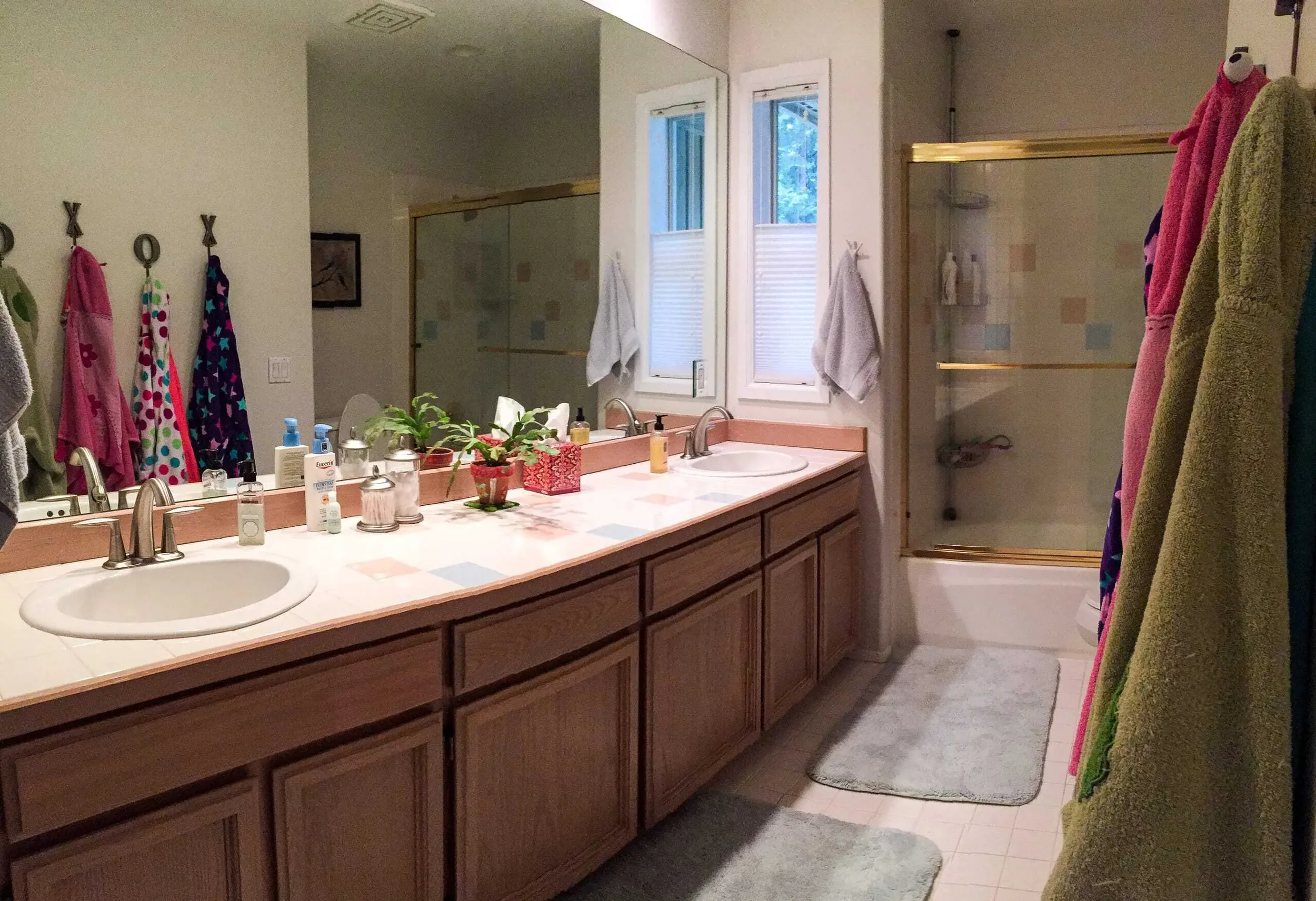 90s bathroom (before)